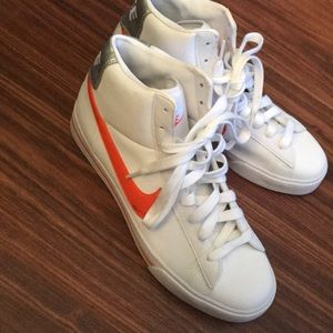 Woman Nike High tops